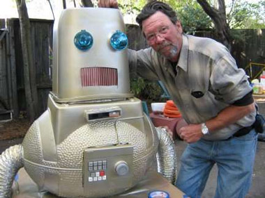 Cómo hacer un traje cubre y chaborro de robot