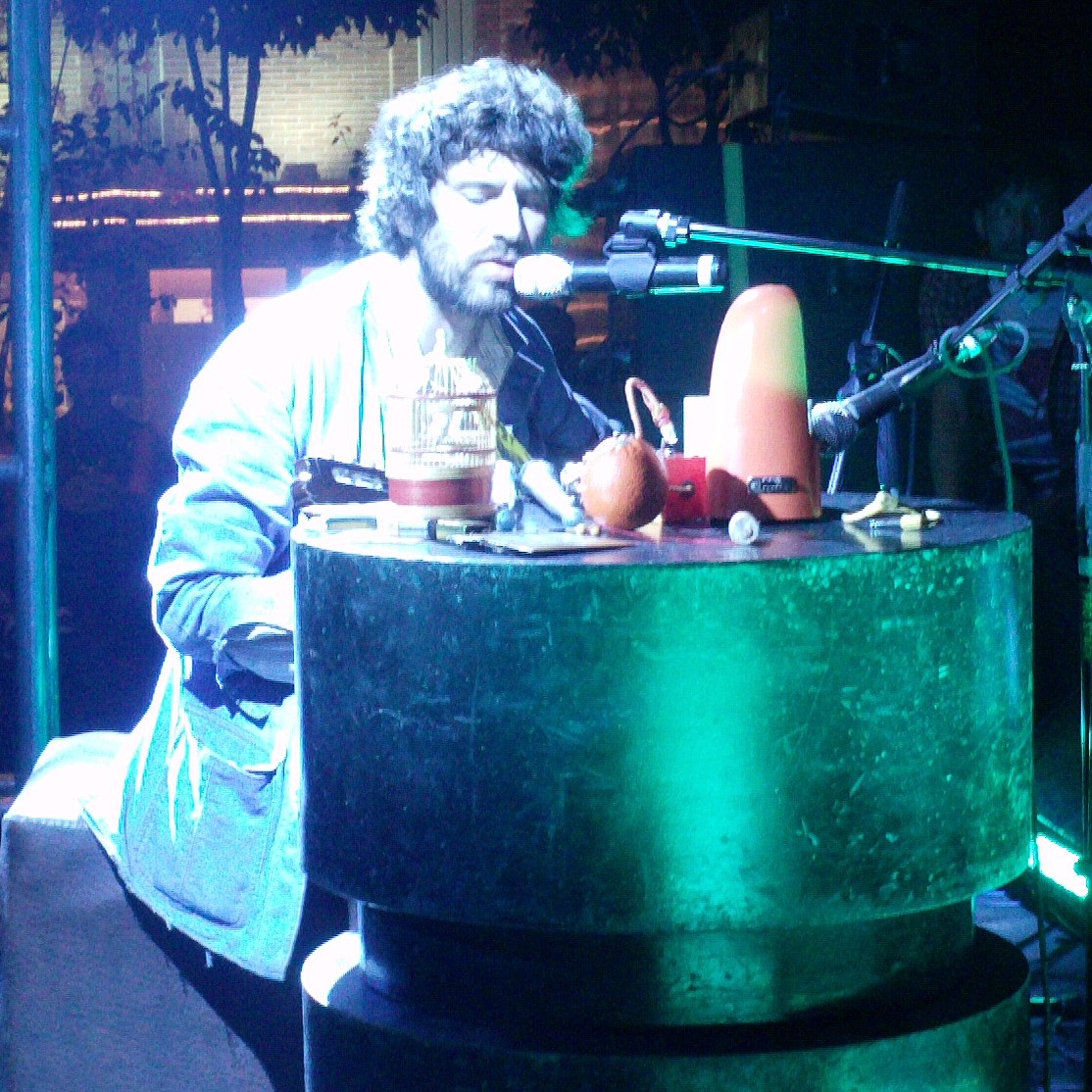 Distrital 2010, algunas consideraciones (con bonus track)