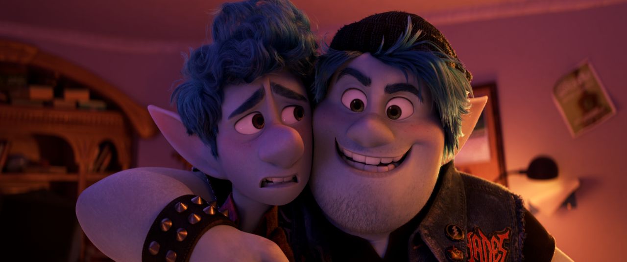 Unidos (Onward), una tierna fábula familiar con el primer personaje LGBT de Disney
